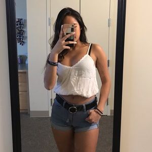 Criss cross flowy v-neck